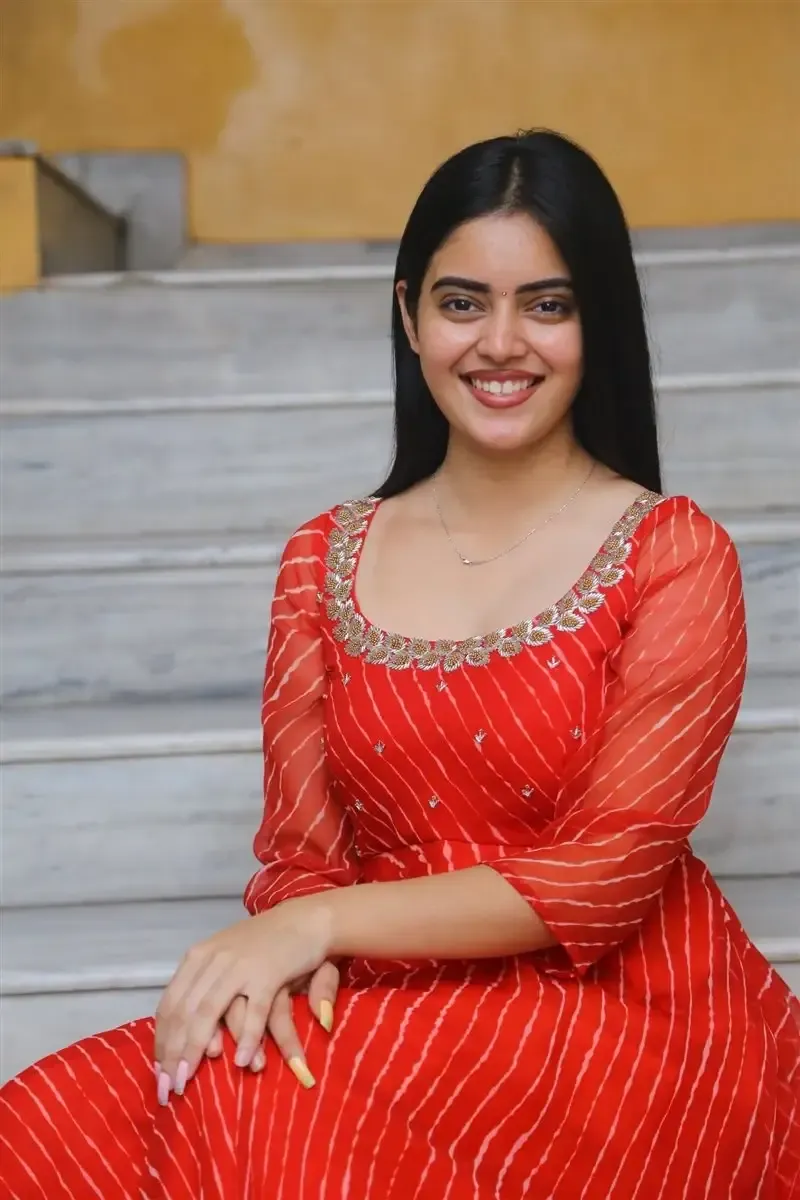 Actress Kushitha Kallapu at Neethone Nenu Movie Press Meet